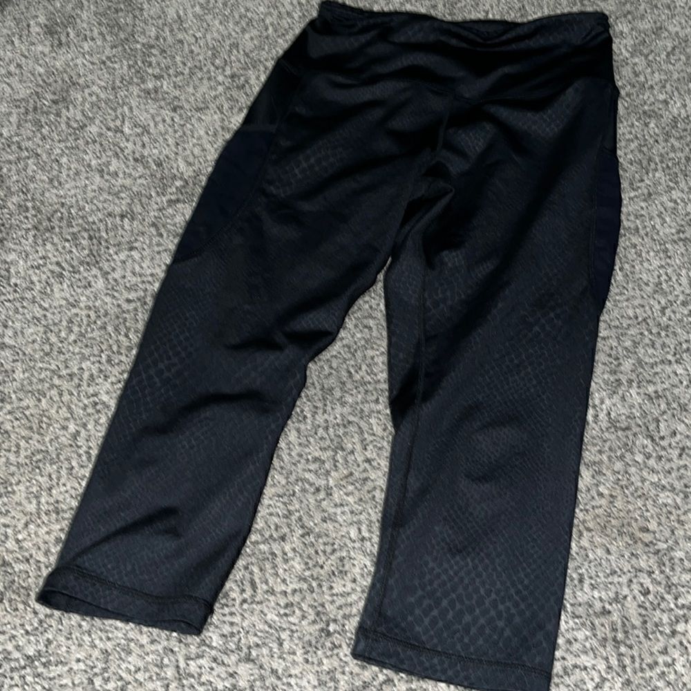 TLF - Leggings - Snakeskin Pattern - Black - Cropped - S